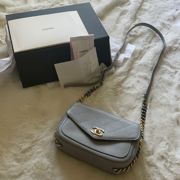 Chanel quilted lambskin leather handbag - Picture 2 of 13